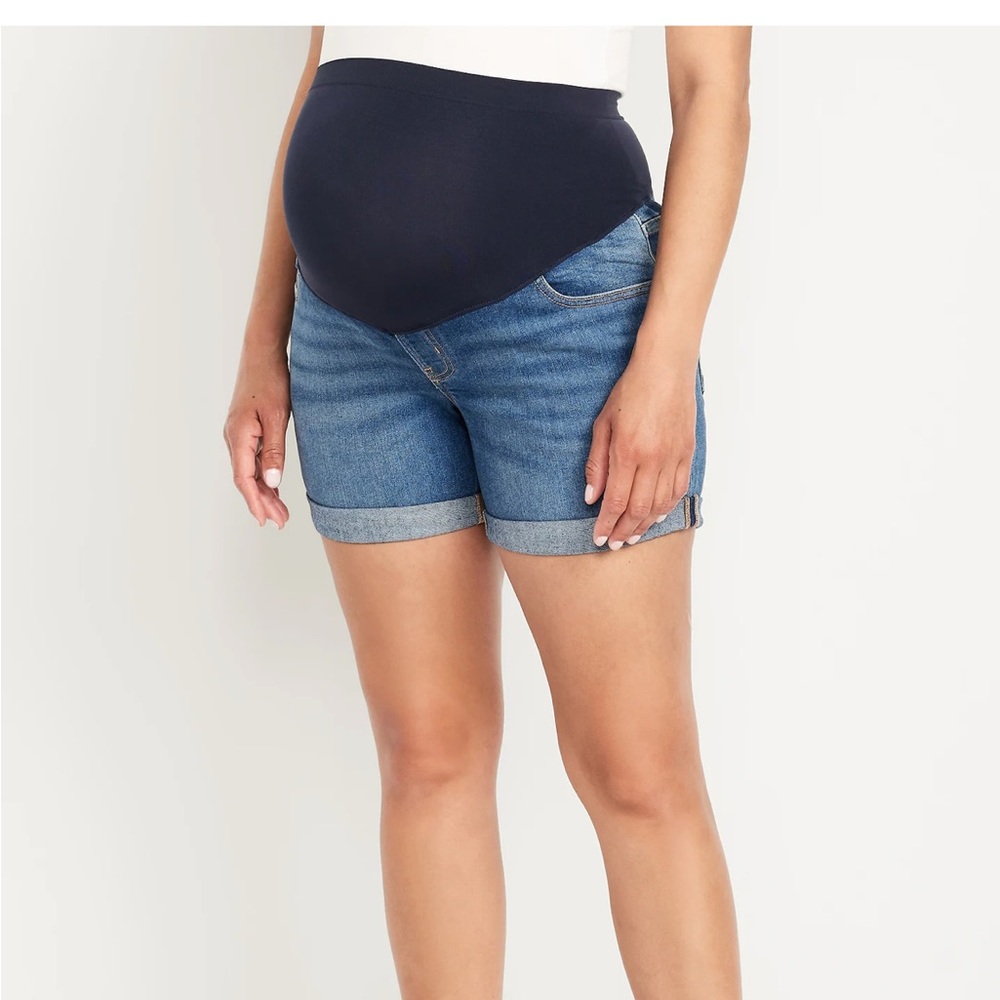 Old Navy Maternity Wow OG Short